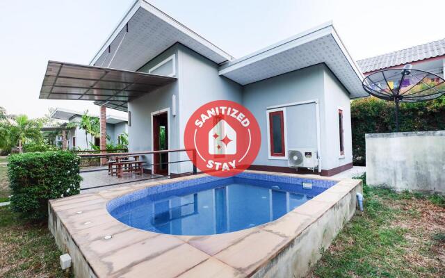 OYO 690 Bann Supansa Resort