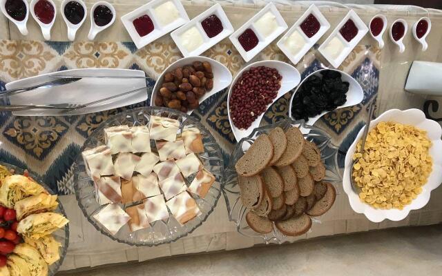 Nomad Halal Hotel