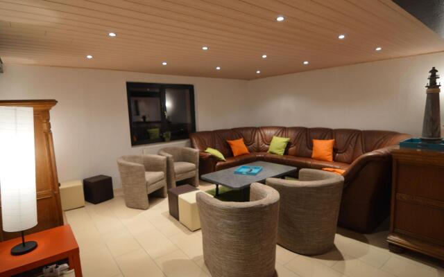 Modern Holiday Home in Sourbrodt with Private Pool