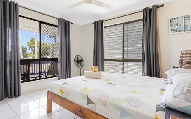 Spacious 3-bed Home With Large Balcony