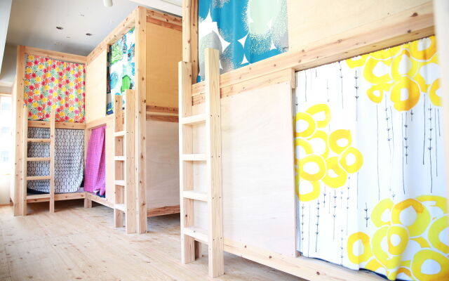 uzuhouse - Hostel