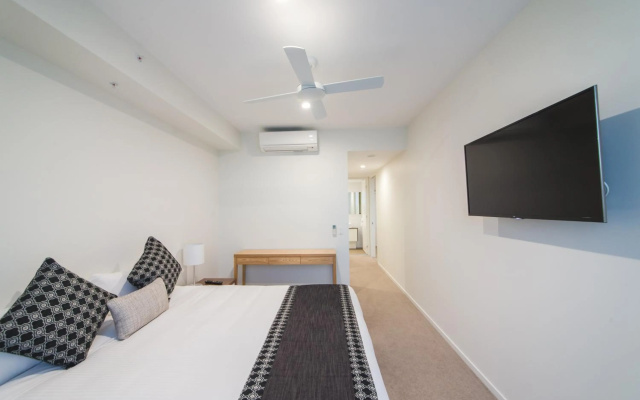 Empire Apartment Hotel – Guest Rooms – Rockhampton