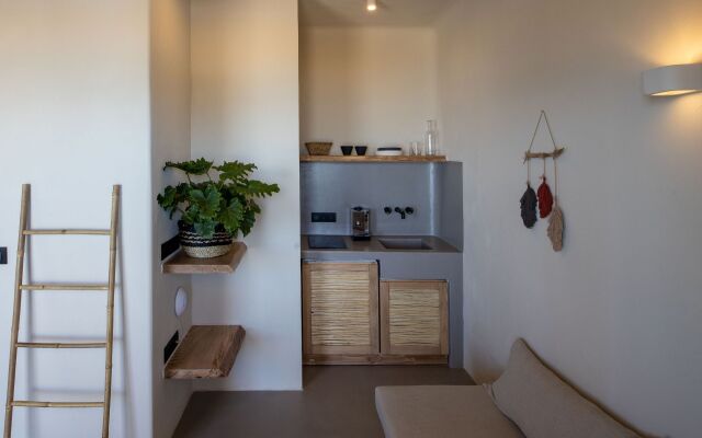 Seesoo Paros Beachfront Resort