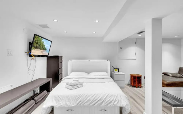 Bright Basement Suite