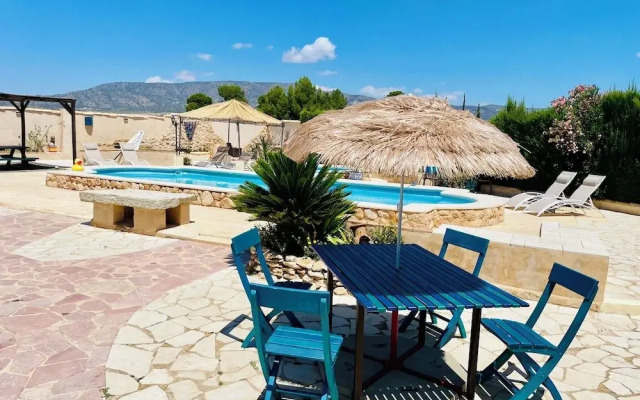 Self Catering Accommodation for the Larger Group