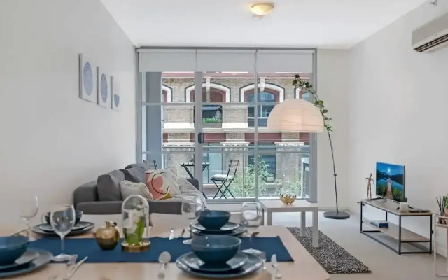 A Comfy & Modern Studio Near Darling Harbour
