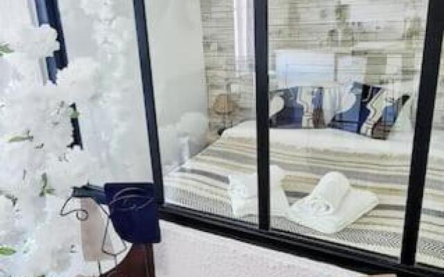 #New#Terrasse Sud Ouest#Pied De La Cité #1