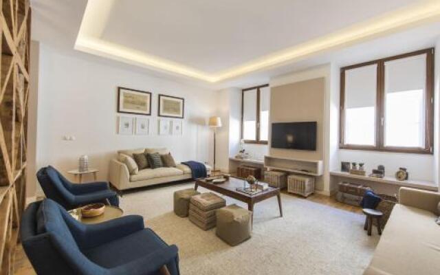 Lovelystay - Downtown 2Bedroom Wonder