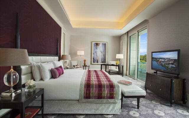 Resorts World Sentosa - Hotel Michael