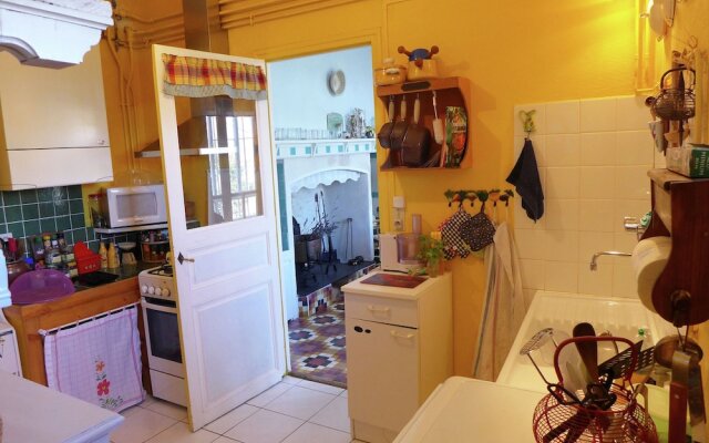 Lovely Holiday Home in Sainte-Valiere with Swimming Pool