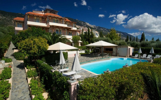 Nostos Studios & Apartments