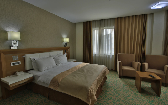 Selcuk Hotel Sems-i Tebrizi