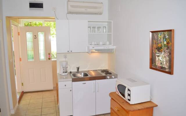 Apartments Villa Mila Mastrinka