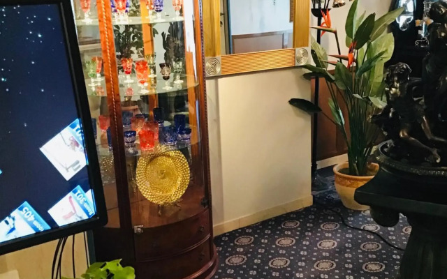 Hotel Star Dust (Adult Only)