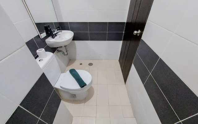 Nice And Comfort Studio At Scientia Residence Apartment