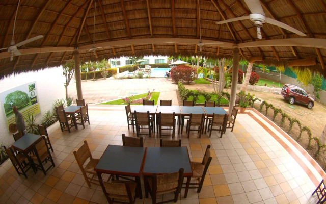 Hotel Parotas Manzanillo