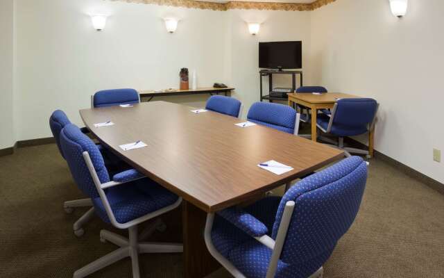 Crossings by GrandStay Inn and Suites