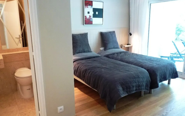 Apartment 1 bedroom in residence Golden Gate Cannes - France