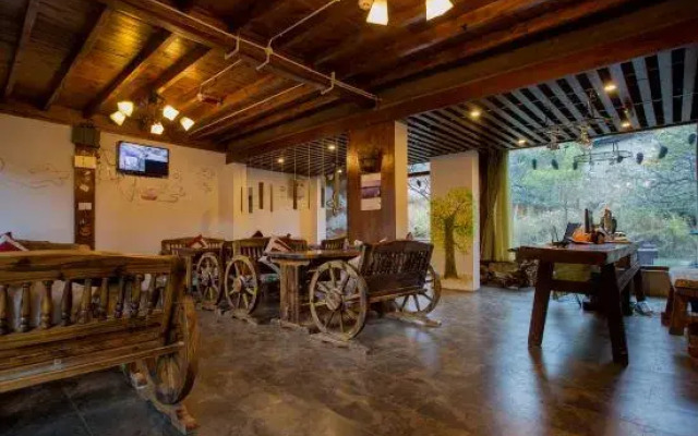 Theme Lovertree Holiday House