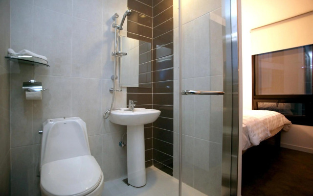 KSTAR Metro Hotel