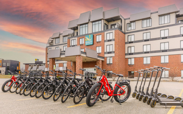 Quality Inn & Suites, Victoriaville,  QC