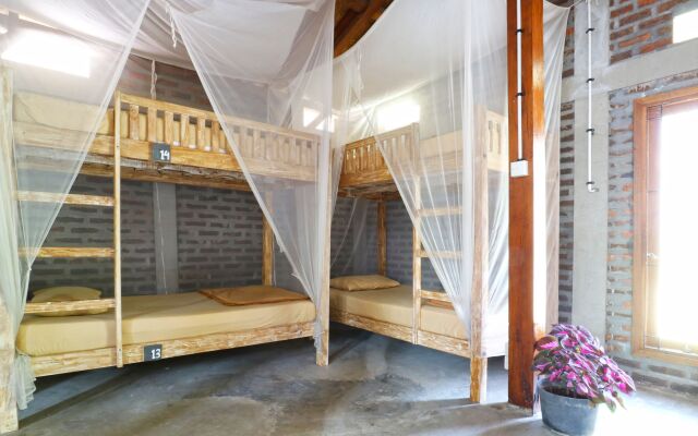 Indopurejoy House - Komala Indah Cottages - Hostel