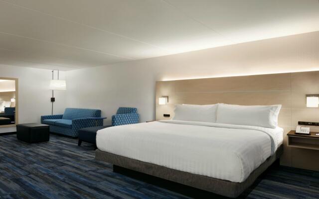 Holiday Inn Express Williamsbrg Busch Gardens Area by IHG