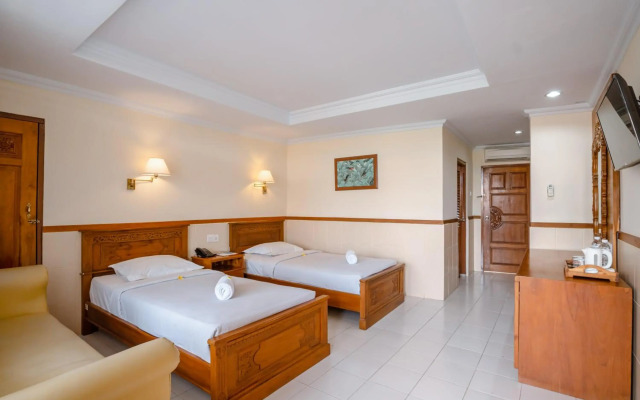 Palm Beach Hotel Bali