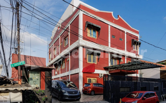 Jo Inn RedPartner