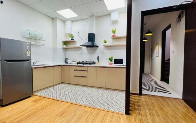 Olive Service Apartments - City Centre Noida