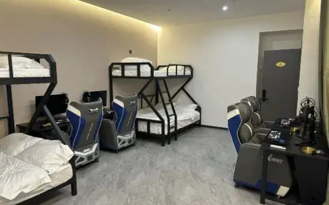 Little White Bear Smart Hotel (Hebi Wanda Branch)