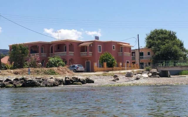 Makris Apartments