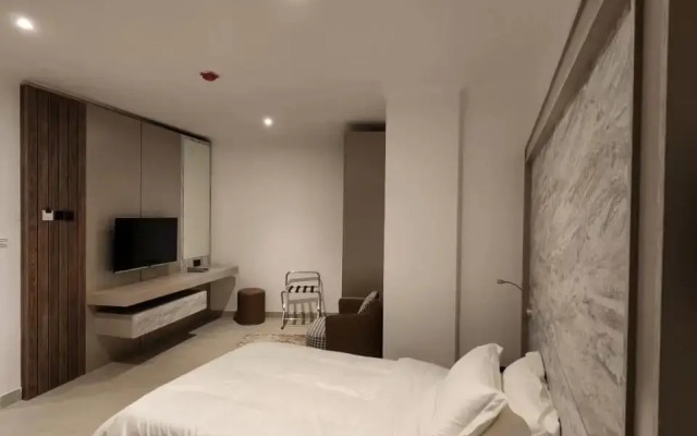 Imperial Suites Hotel