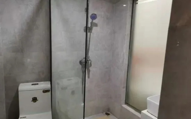 金太阳精品酒店(莲塘二中柏岗地铁站店)