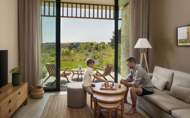 Minthis Resort