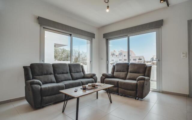 Modern 3 bedroom villa near Nissi Beach!