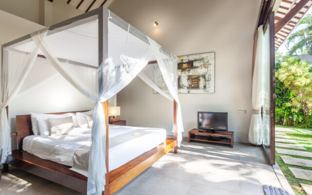 2BR Villa Alice Dua in Seminyak