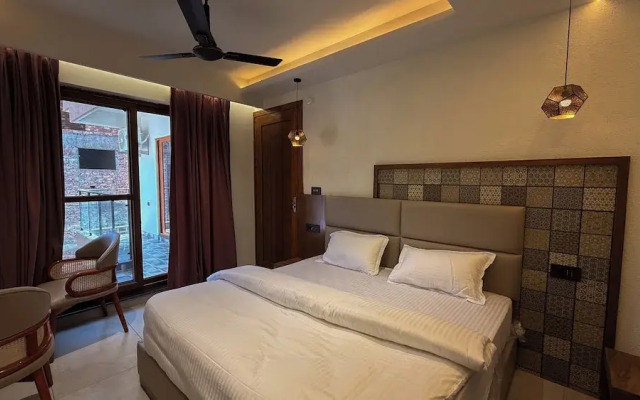 Yes Hotel By The Ganges