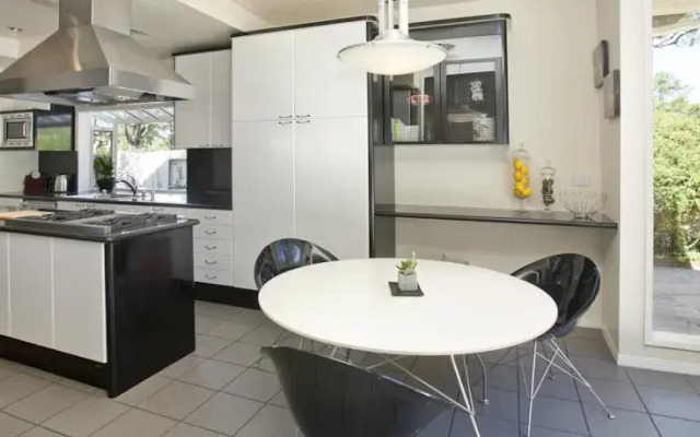 Beverly Hills Canyon Retreat