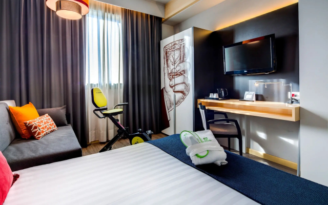 Отель Holiday Inn Bologna Fiera