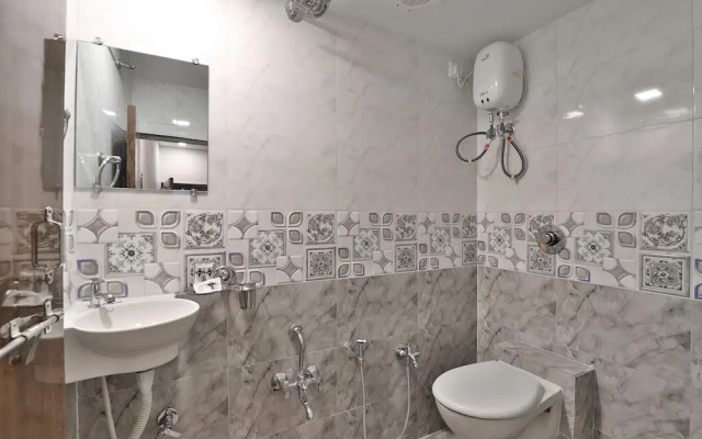 OYO 42047 Hotel Skyland