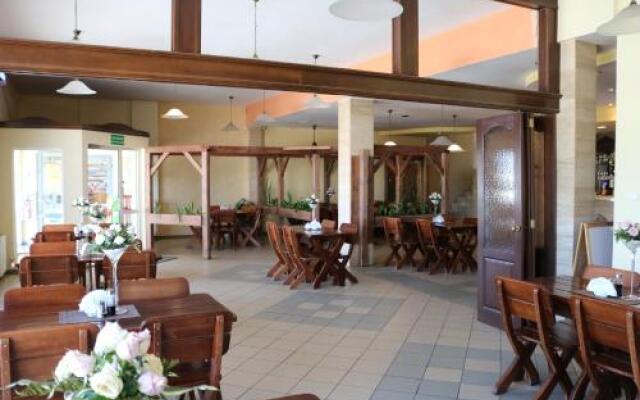 Hotel DYMINY