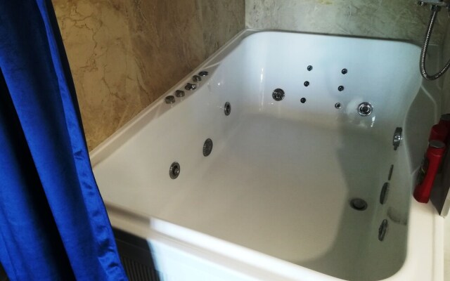 Hot Tub VIP SMART ApartHotel