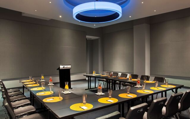 Aloft by Marriott, Boston Seaport District