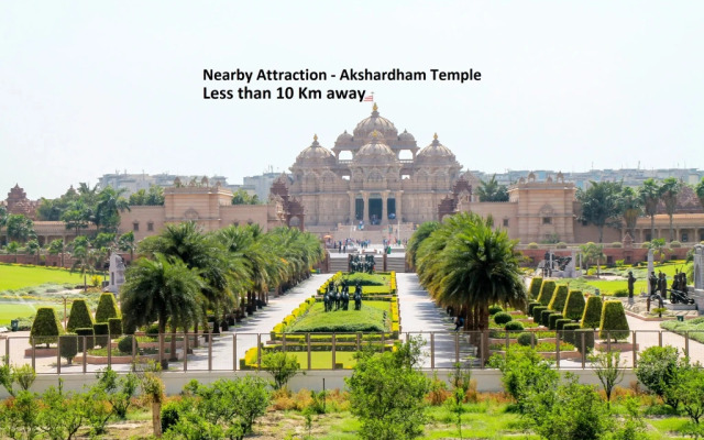 Lovely Inn by OYO Rooms