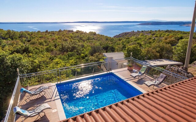 Beautiful Home in Jablanac With Wifi and 5 Bedrooms