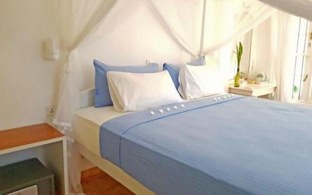 Neela's Guest House-Hikkaduwa Beach