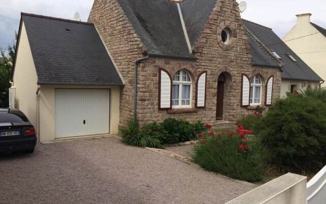 House With 3 Bedrooms in Erquy, With Enclosed Garden - 500 m From the
