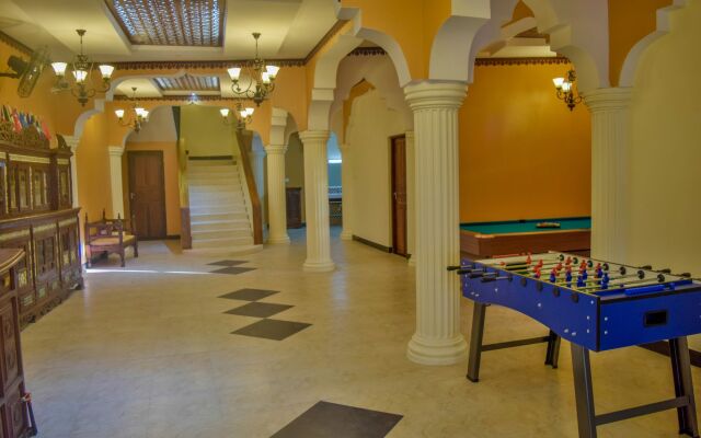 Tembo House Hotel & Apartments