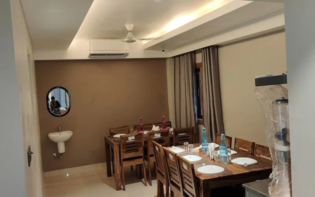 Sakthi Holiday's Inn